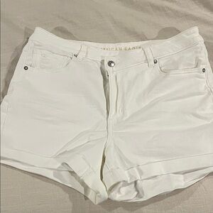 American Eagle “Mom Short” 14